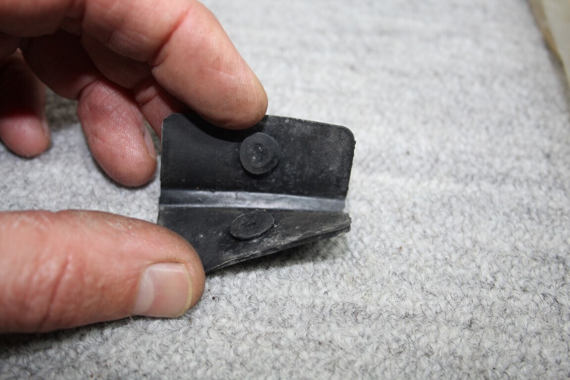 Rubber voor bevestiging zijruit Rubber voor bevestiging zijruit