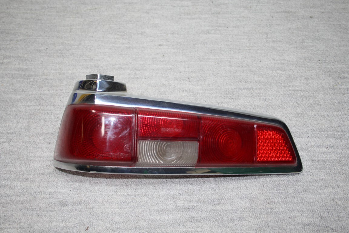 W 110 Achterlicht buitendeel links