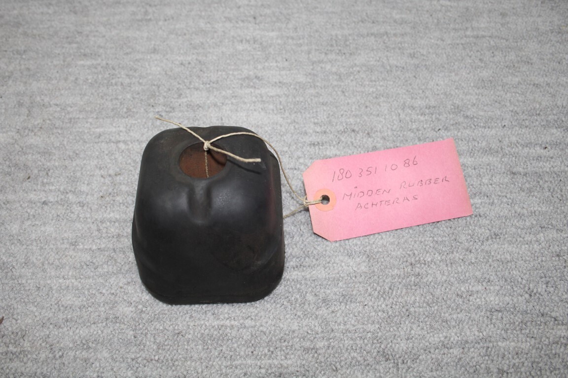 Middenrubber achteras