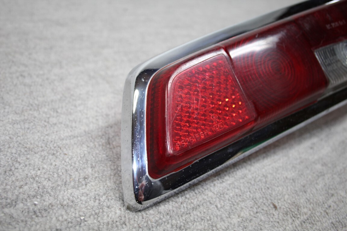 Achterlicht buitendeel rechts (used)