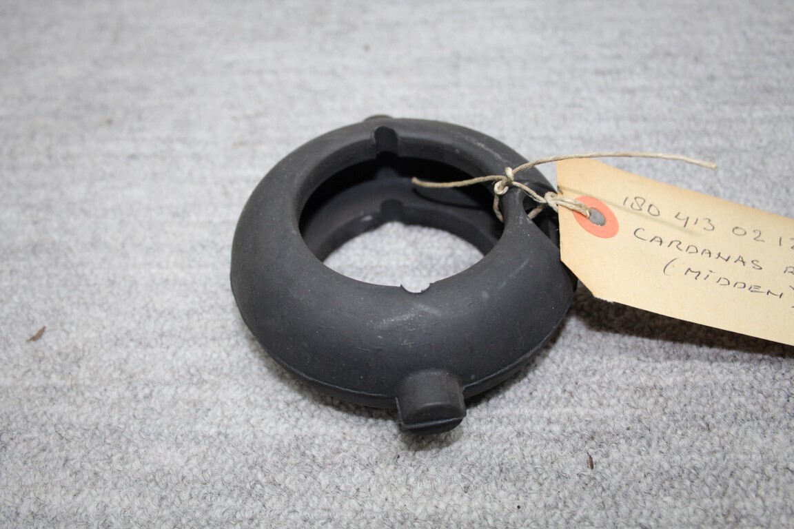Middelste cardanas rubber Middelste cardanas rubber