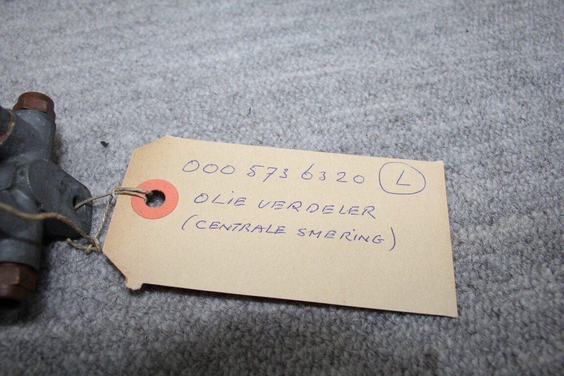 Olieverdeler centrale smering links