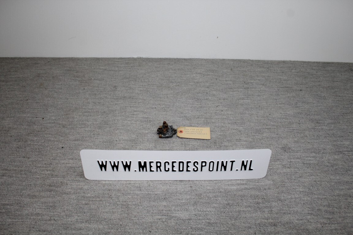 Olieverdeler vooras rechts