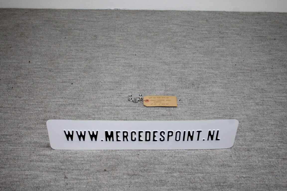 Raamspaak bevestiging boven