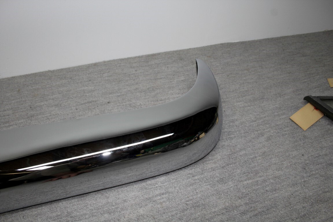 Voorbumper compleet (dik model) Voorbumper compleet (dik model)