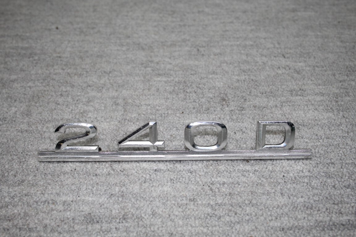 Typeaanduiding 240 D Typeaanduiding 240 D