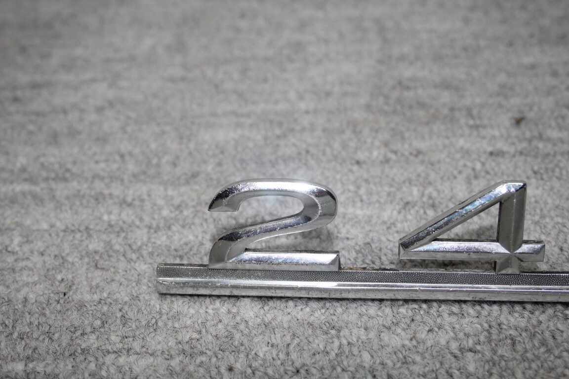 Typeaanduiding 240 D Typeaanduiding 240 D