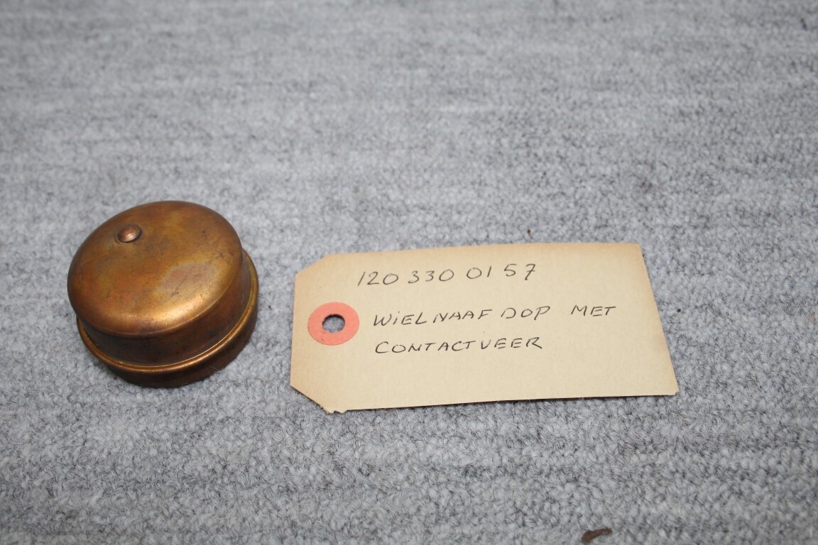 Wielnaafdop met contactveer