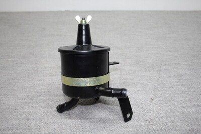 Stuurolie reservoir met steun