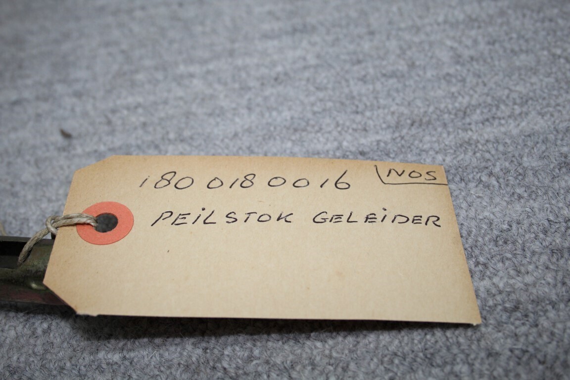 Peilstok geleider M180 motor