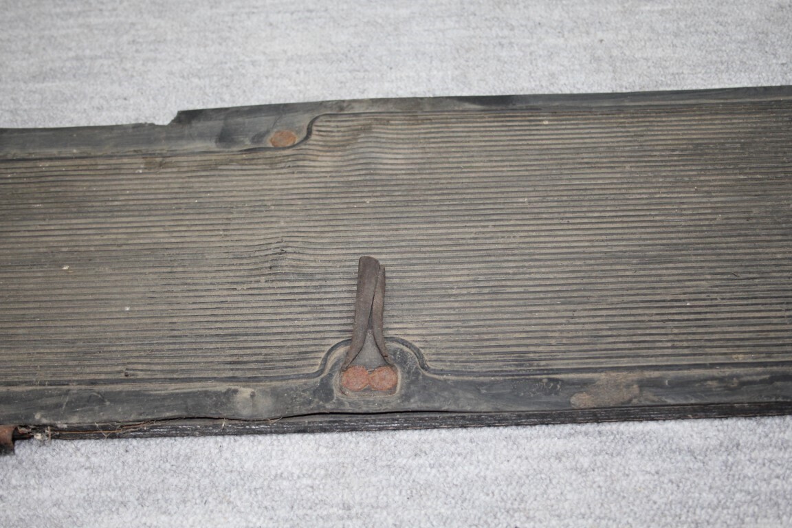 Bandenbak bodem hout links