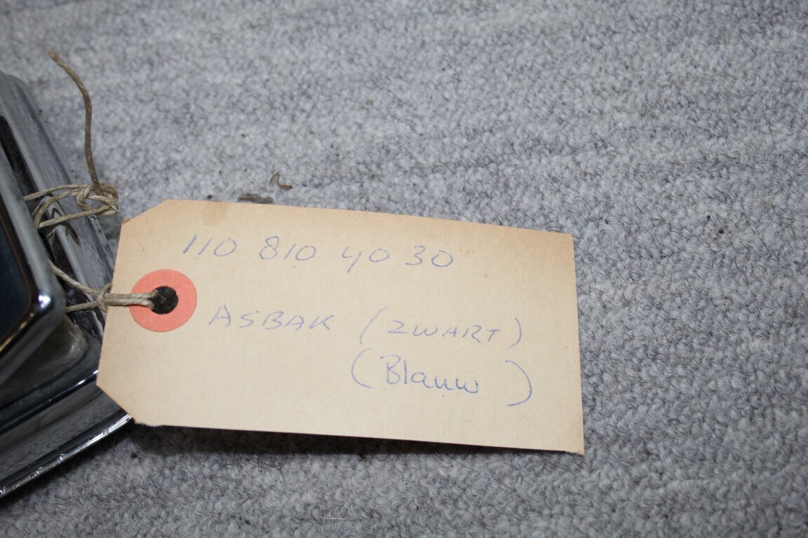 Asbak deur (blauw/zwart) Asbak deur (blauw/zwart)