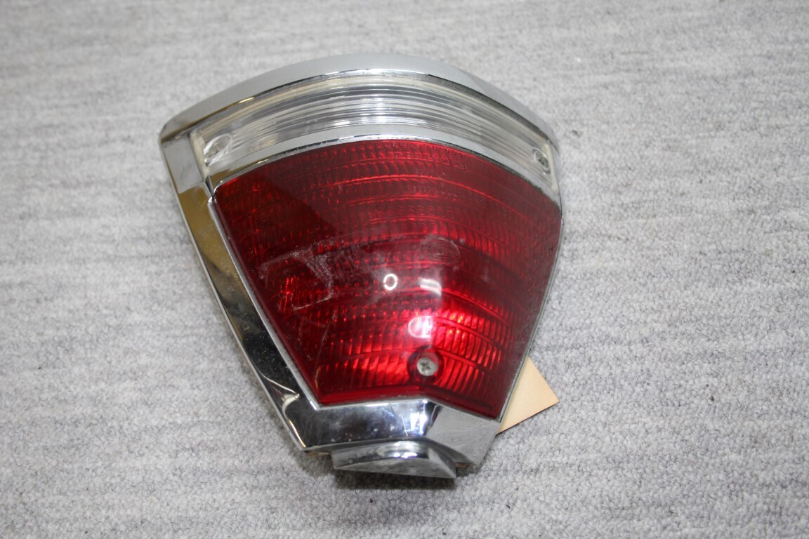 Achterlicht rechts W 110 / 111 Station