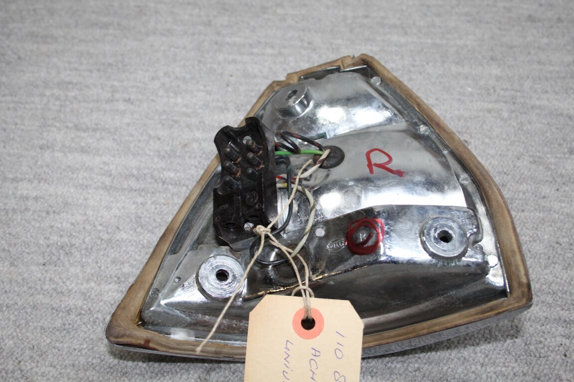 Achterlicht rechts W 110 / 111 Station