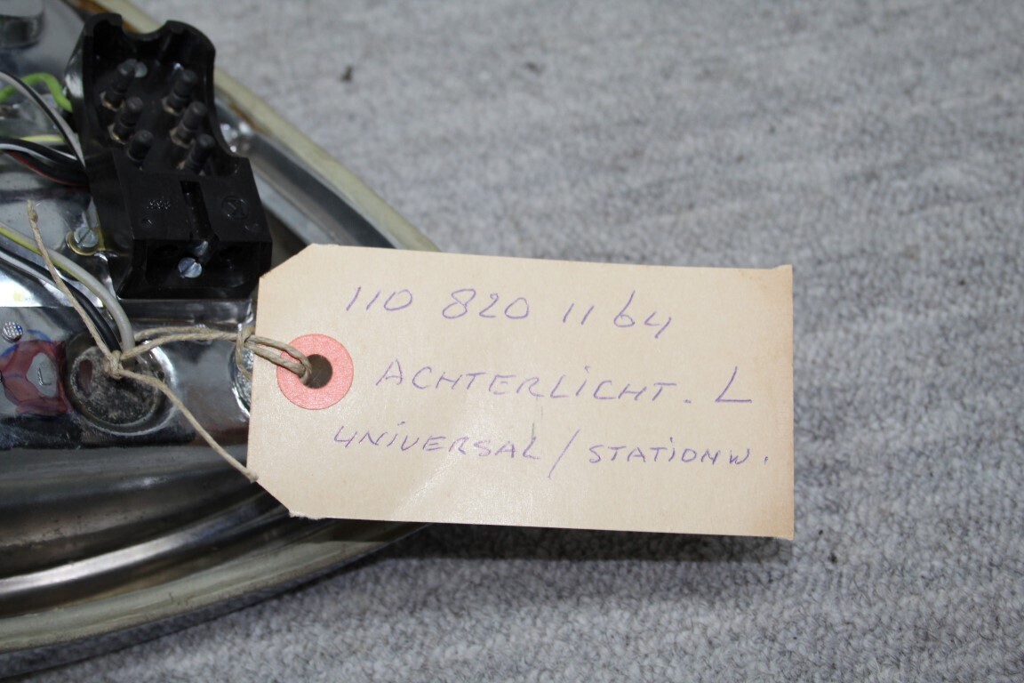 Achterlicht links W 110 / 111 Station