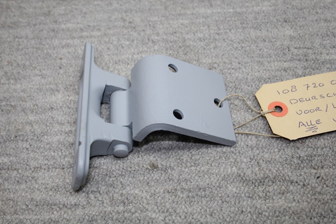 Deurscharnier voordeur links