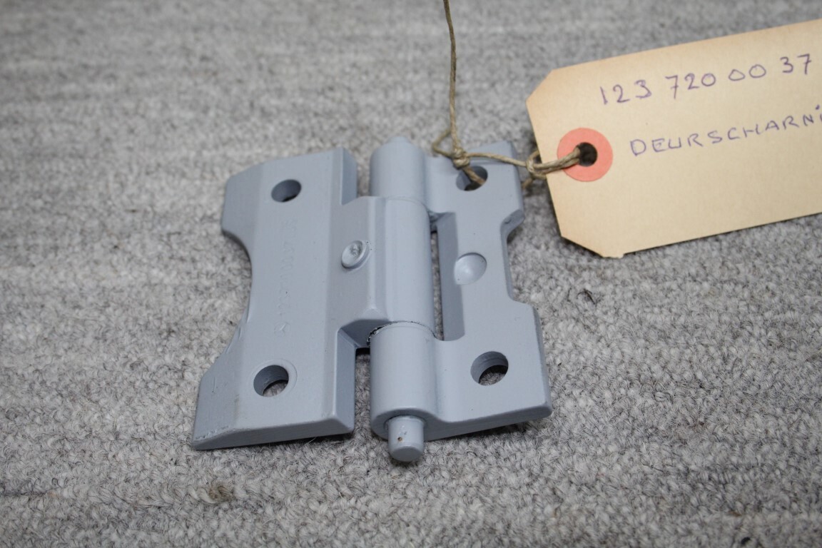 Deurscharnier voordeur