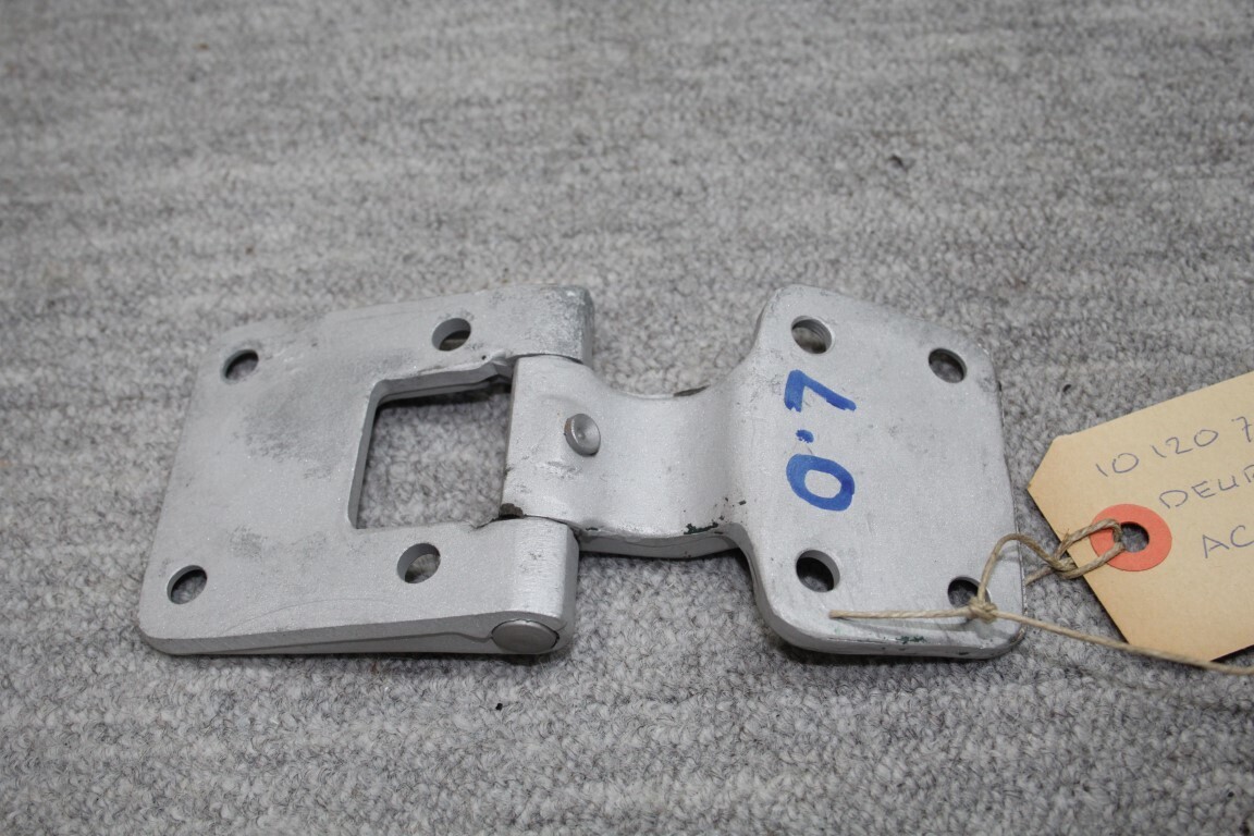 Deurscharnier achterdeur rechts boven