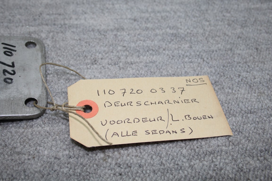 Deurscharnier voordeur links boven