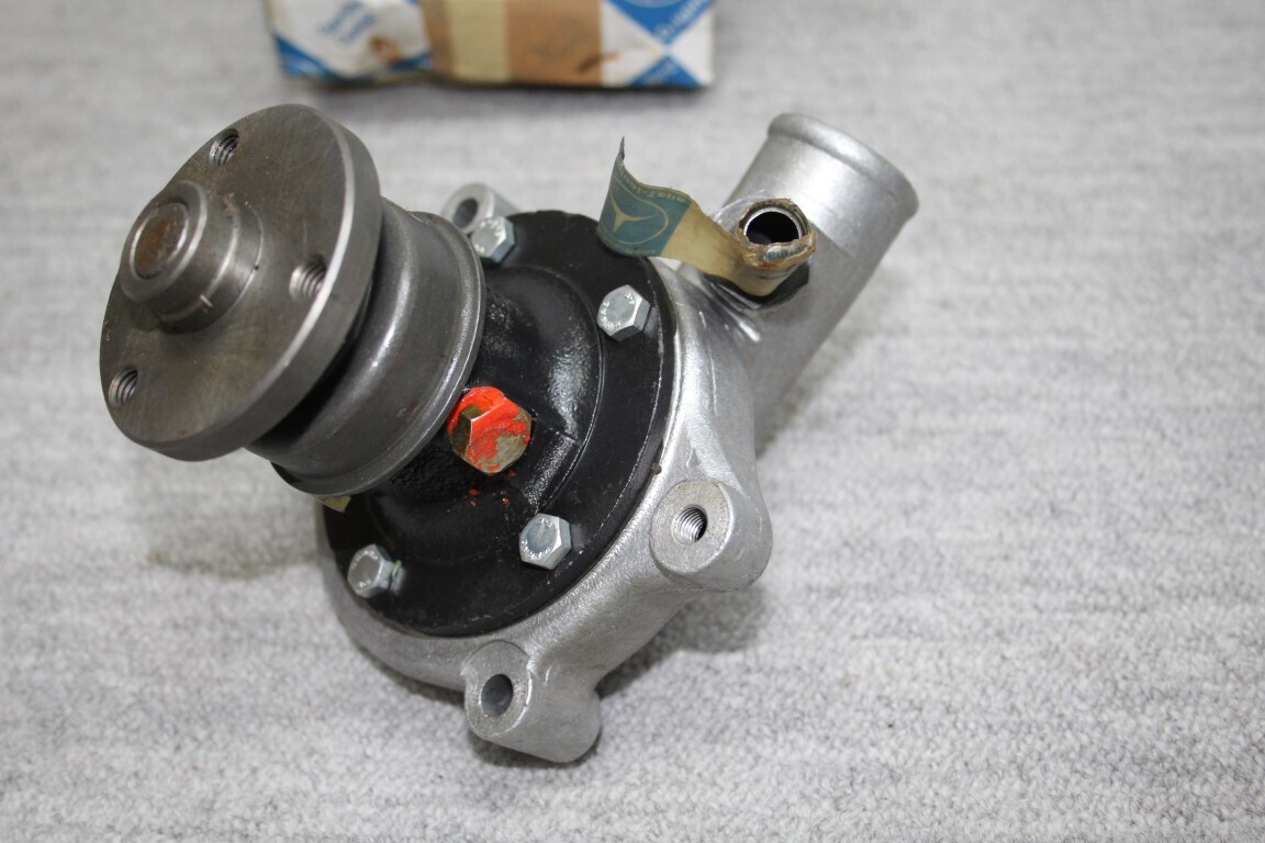 Waterpomp + huis (Nieuw)