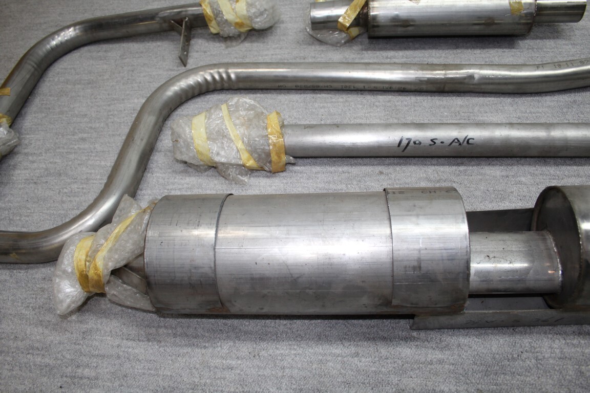 RVS uitlaat 170 S A cabriolet