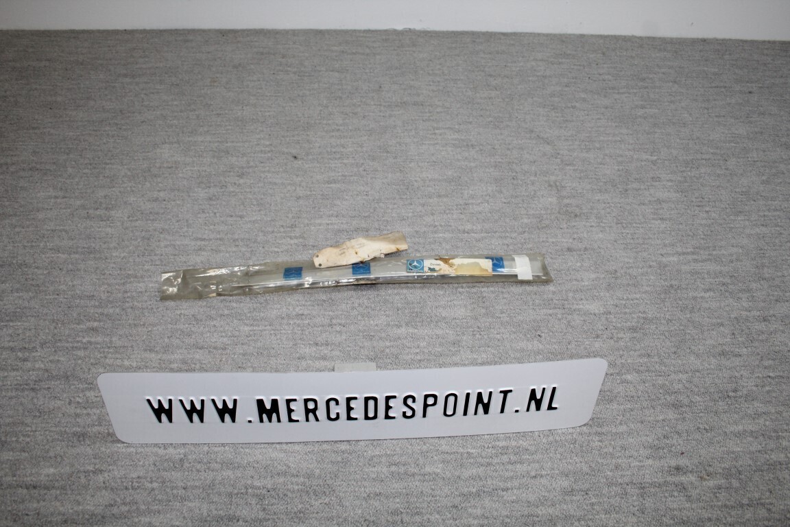 Aluminium sierstrip achterdeur rechts