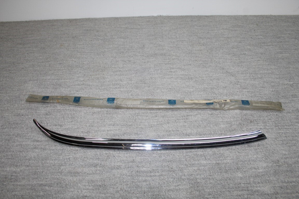 Chrome strip C zuil rechts Chrome strip C zuil rechts