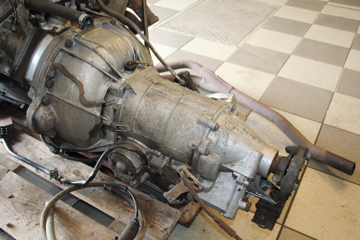W 111 Flachkuhler Coupe / Cabriolet motor