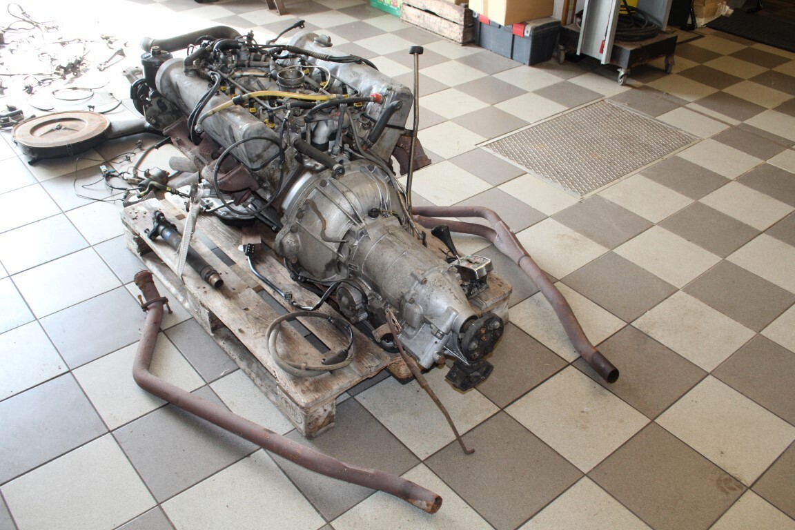 W 111 Flachkuhler Coupe / Cabriolet motor