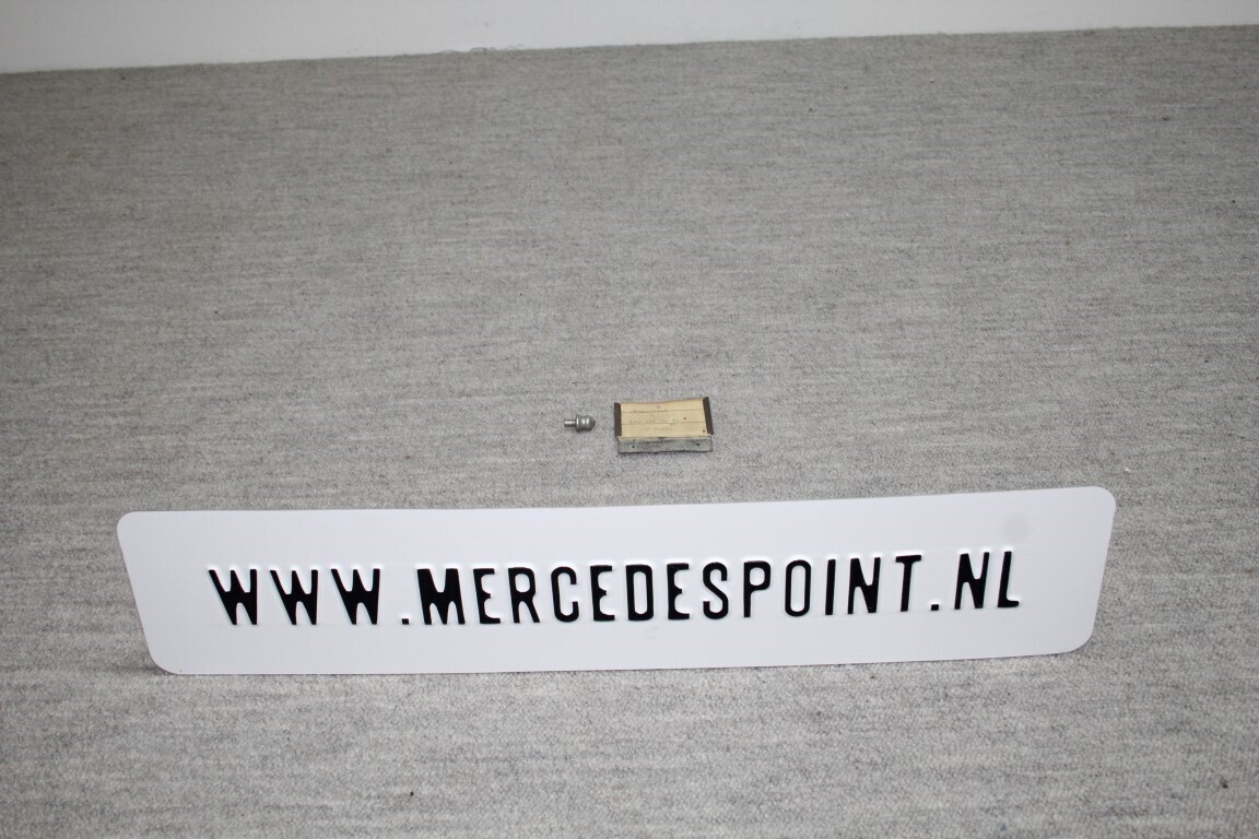 Kogelbout voor velgdop