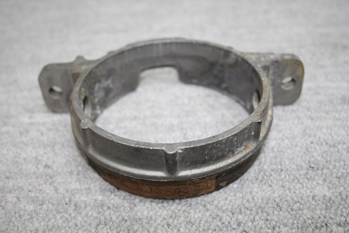 Houder tussen as lager