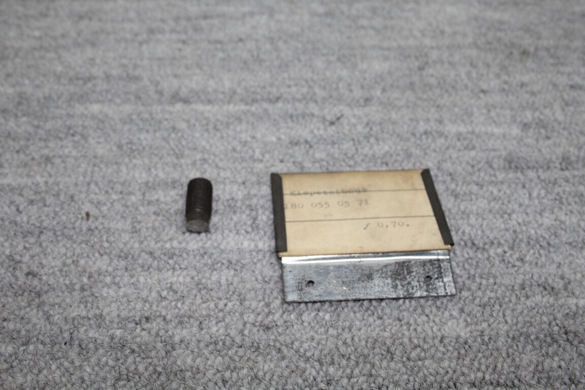 Klepstel bout inlaat Klepstel bout inlaat