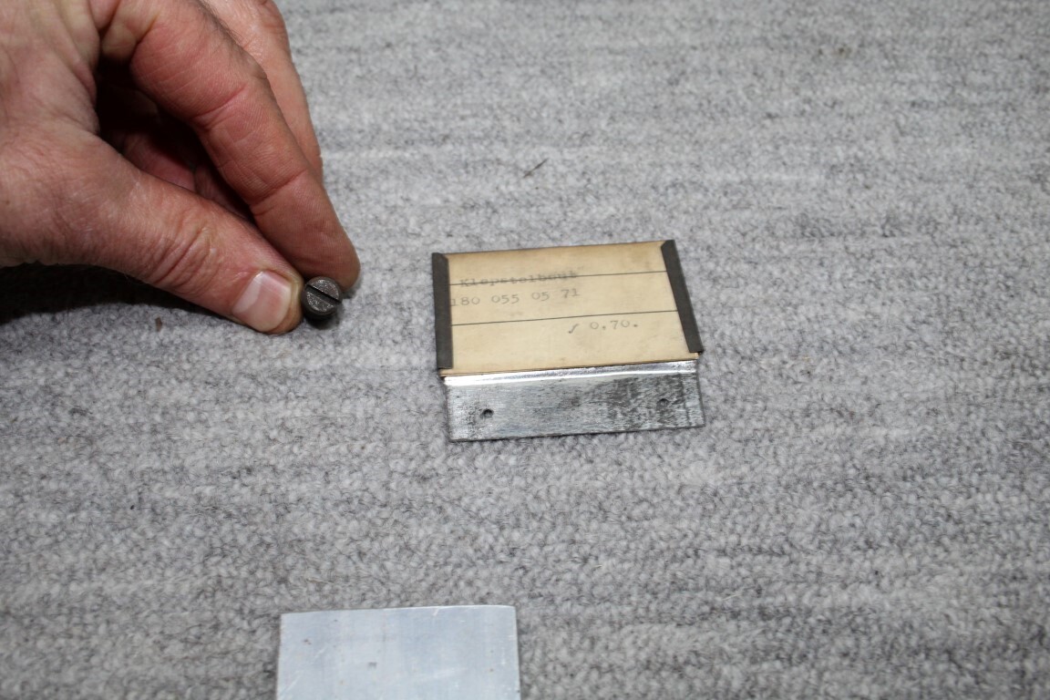 Klepstel bout inlaat Klepstel bout inlaat