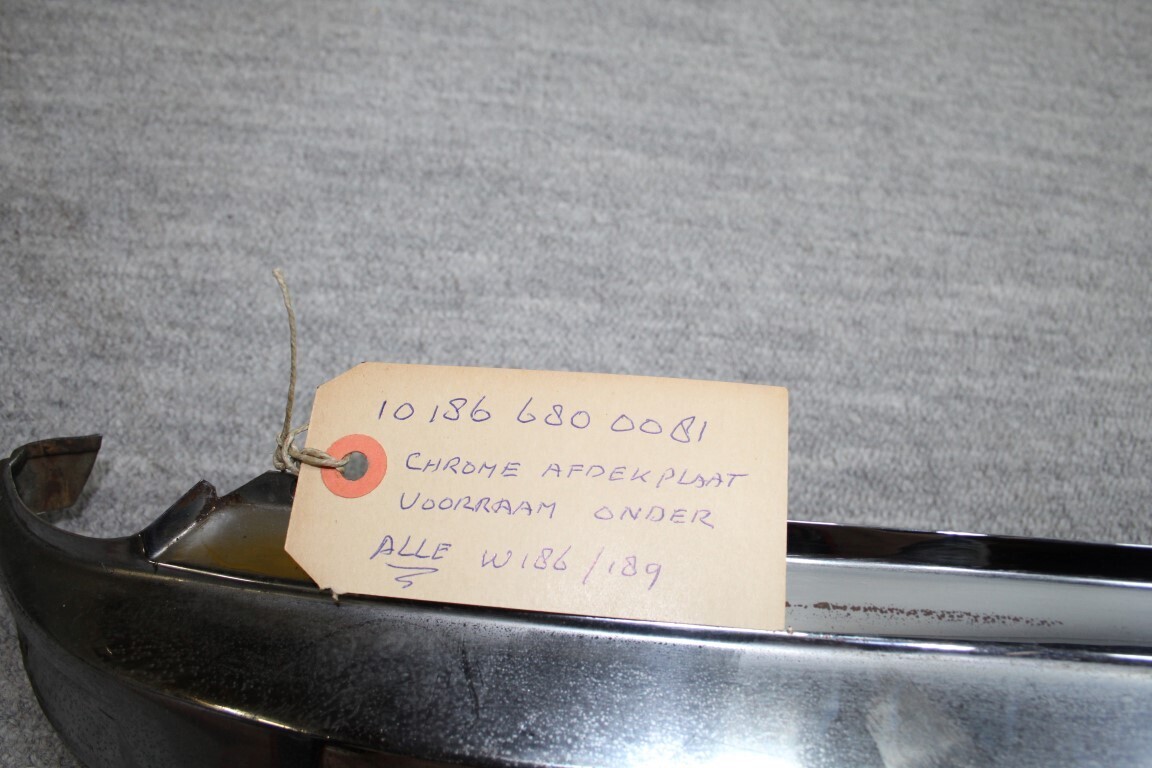 Raamlijst onderzijde voorruit Raamlijst onderzijde voorruit