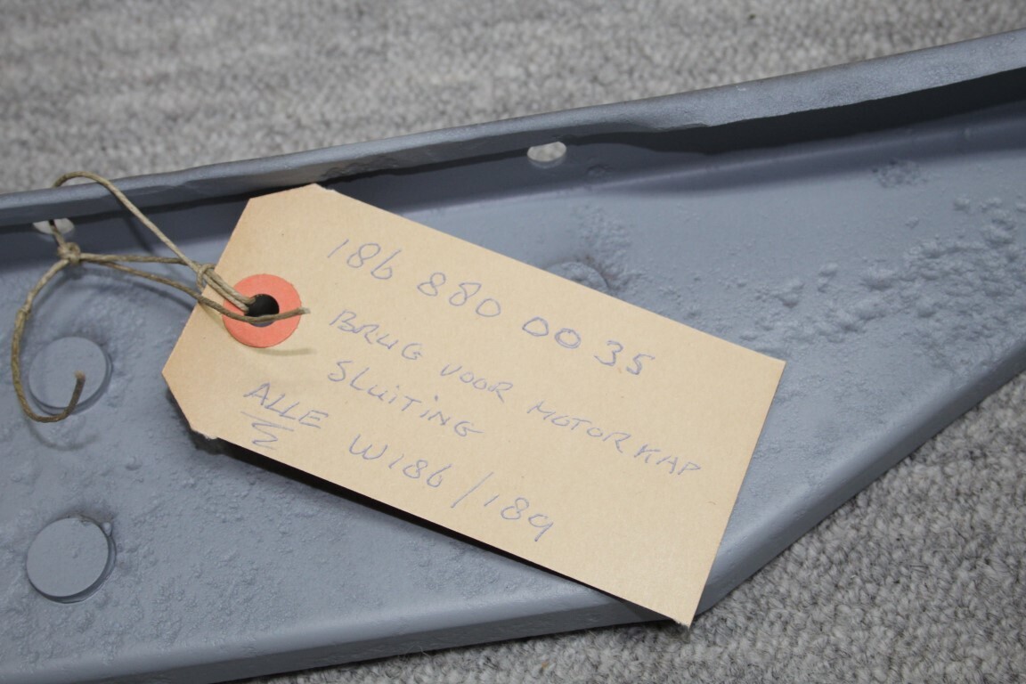 Brug voor motorkap sluiting (zonder sluiting)