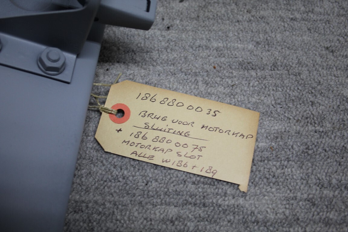 Brug voor motorkap sluiting (zonder sluiting)