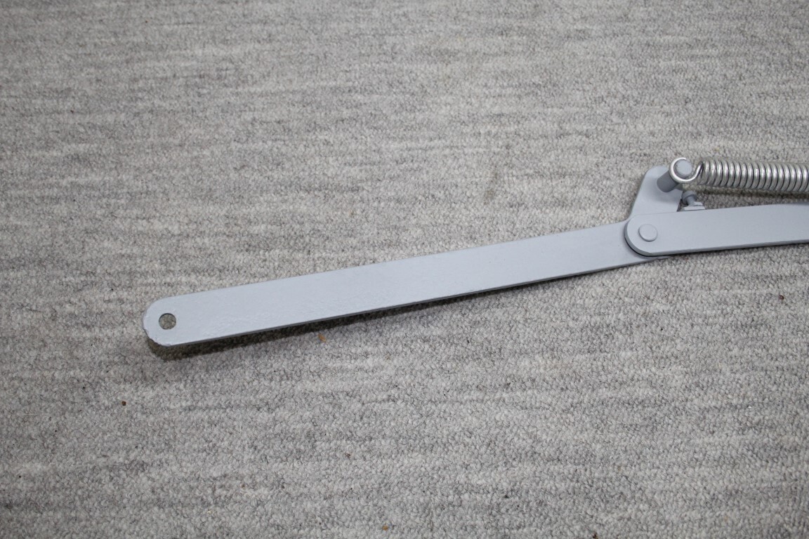 Kofferbak scharnier met nieuwe veer rechts