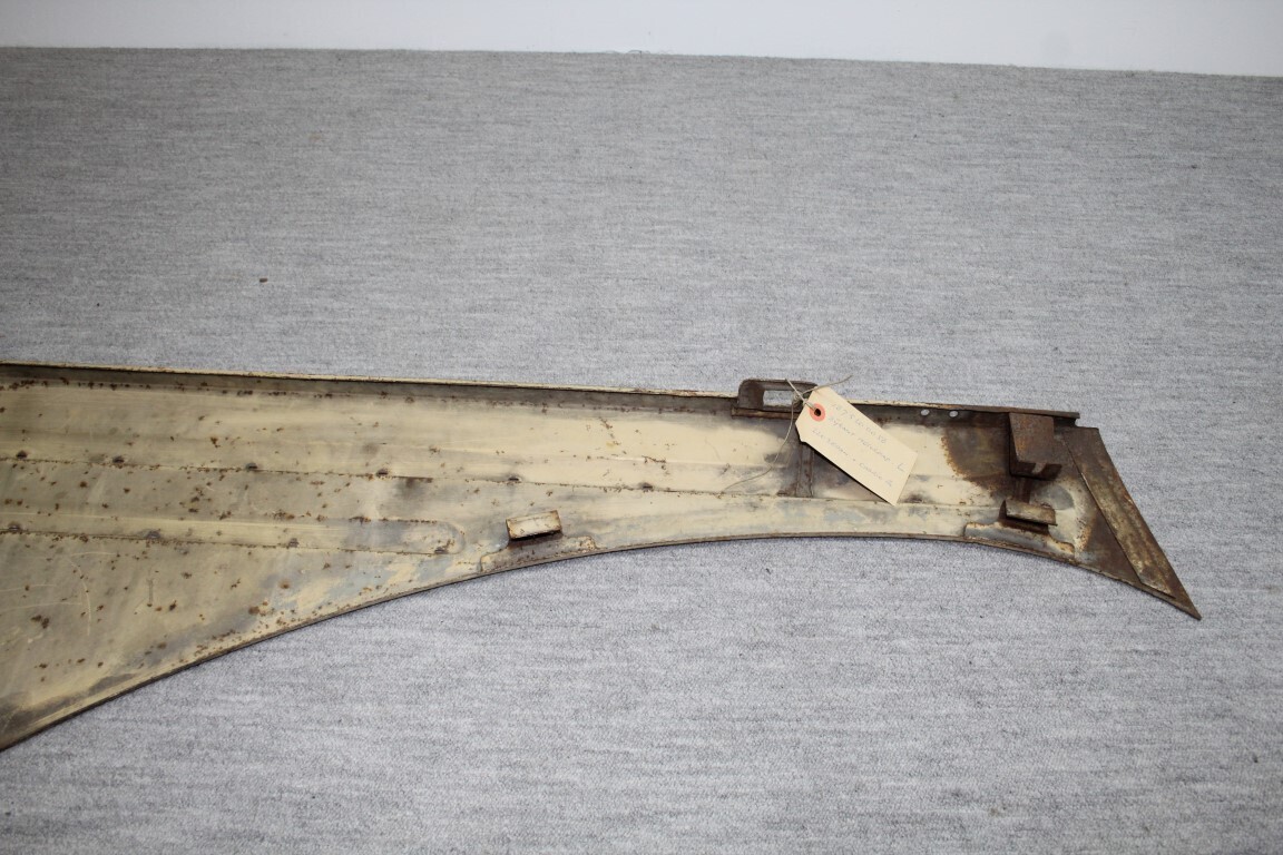 Zijkant motorkap links  W 187