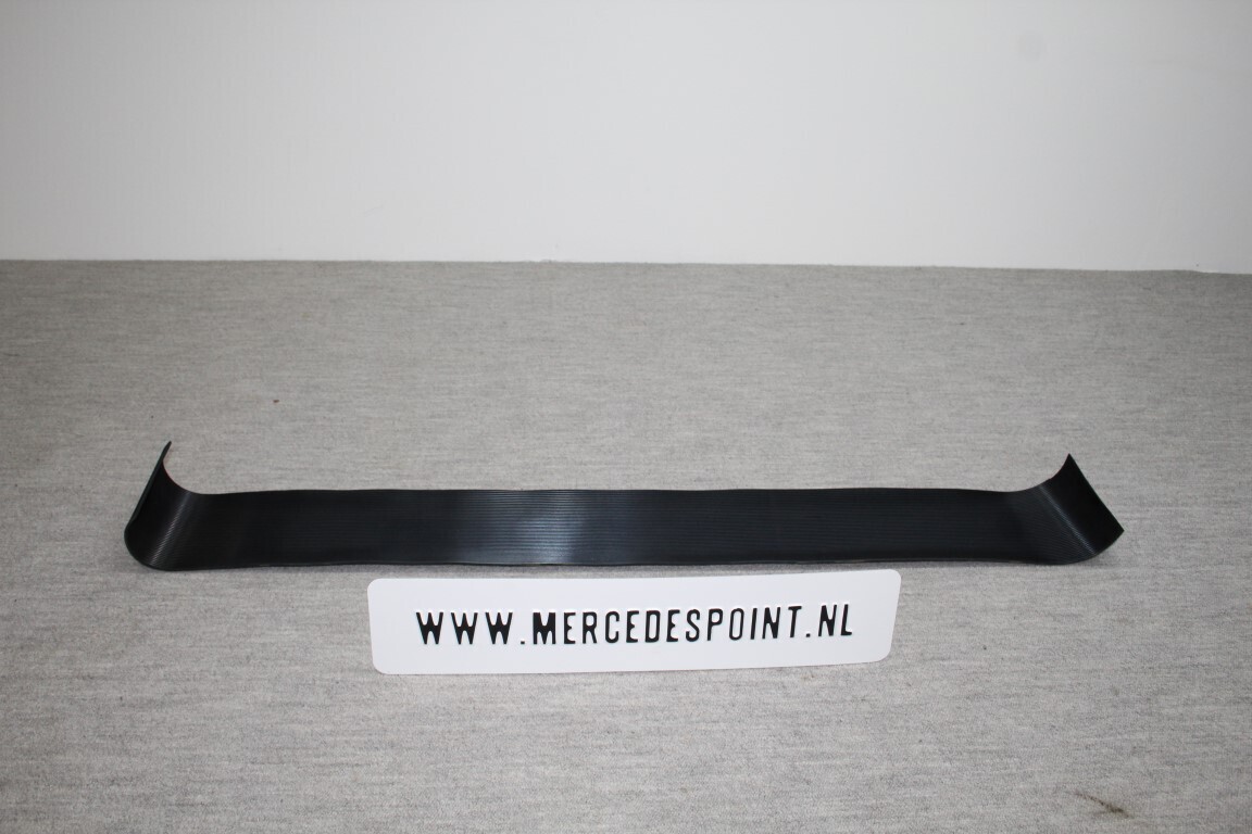 Treeplank rubber voor de instapdorpel  R 113