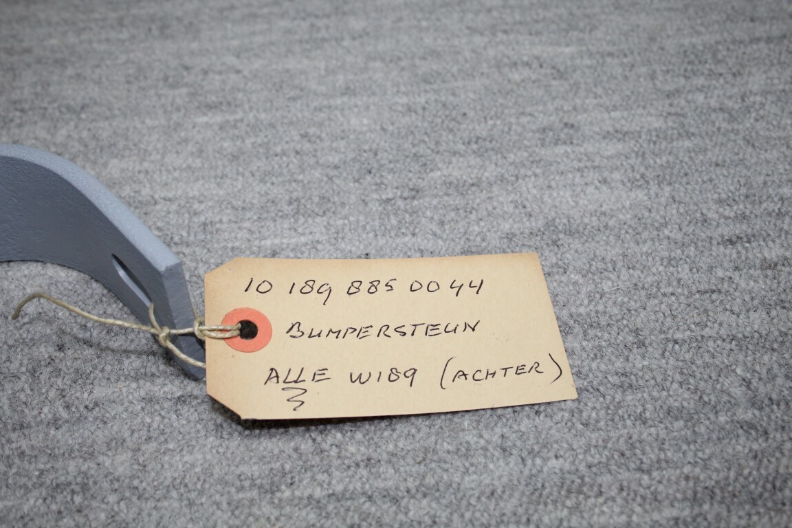 Bumpersteun achter midden links of rechts W 189