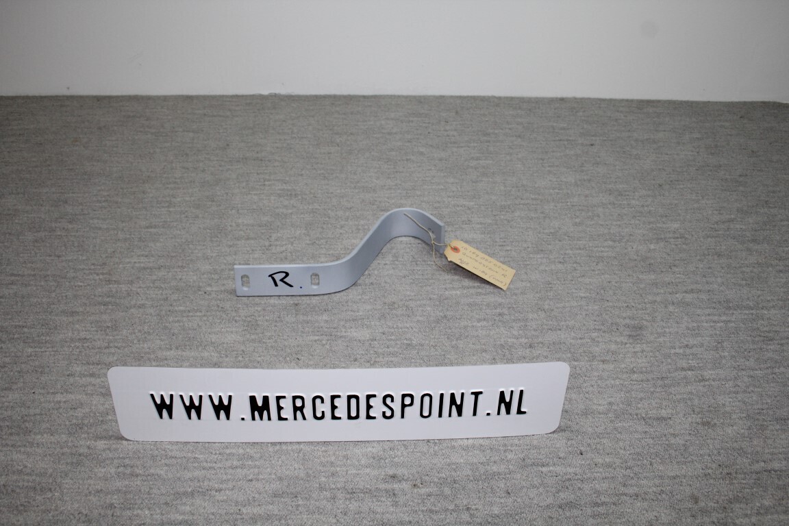 Bumper steun rechts voor W 189