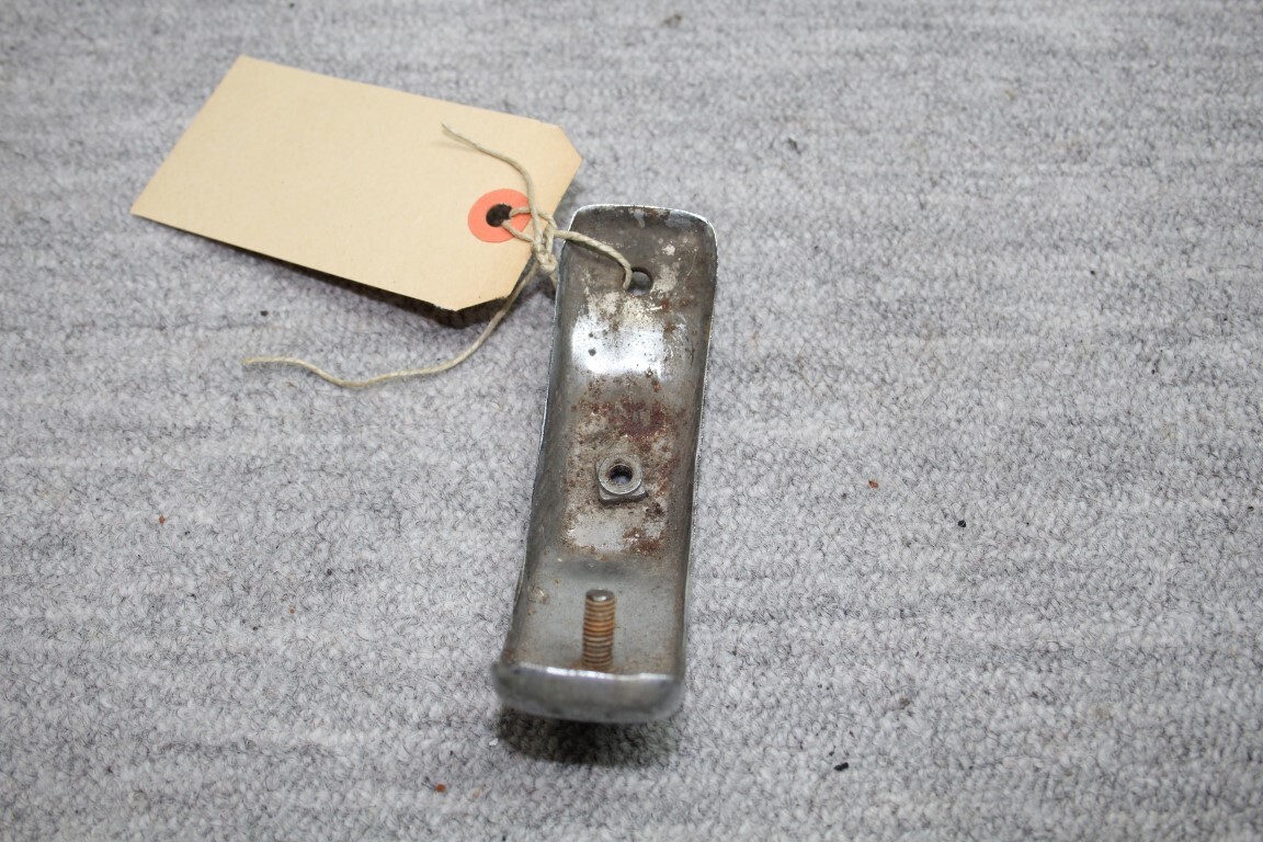 Kentekenplaat houder voorbumper W 189