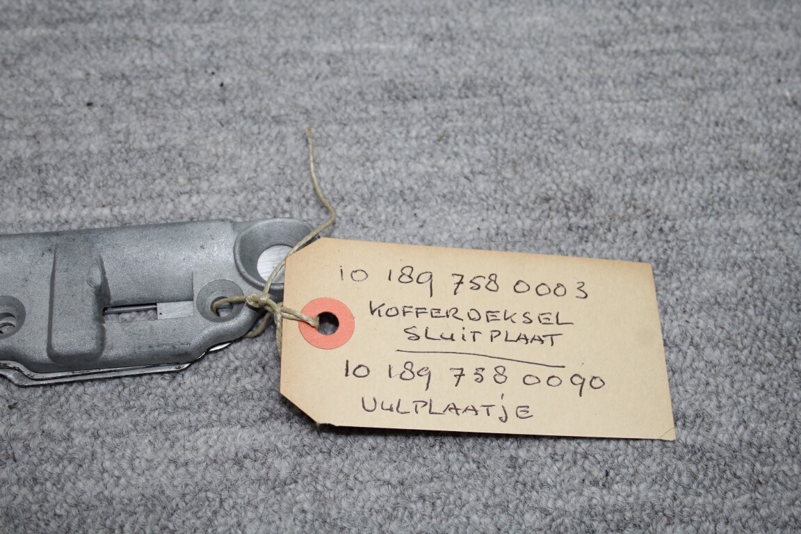 Kofferdeksel sluitplaat W 189