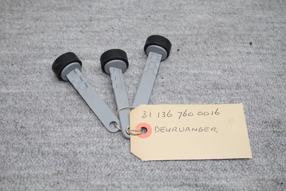 Deurvanger W 136 Deurvanger W 136