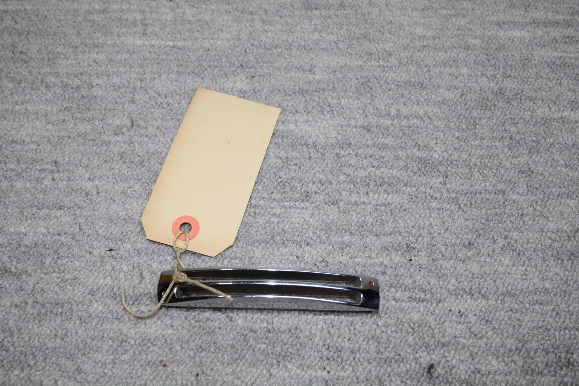 Ventilatieschuif rechts  W 186 / 189