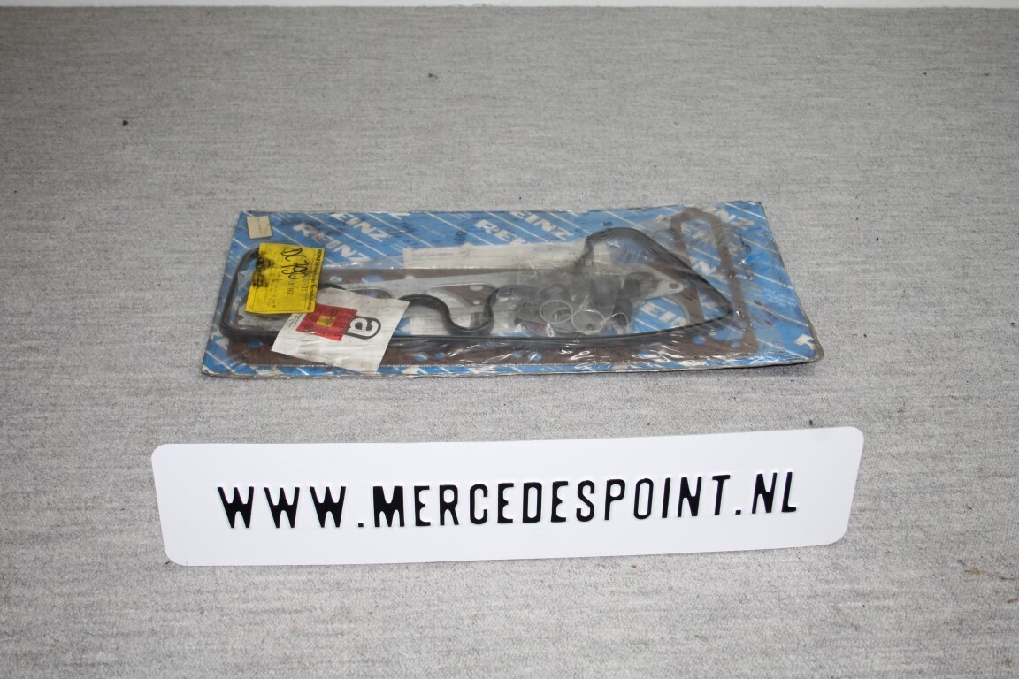 Kop pakking set voor de W 115  240 Diesel