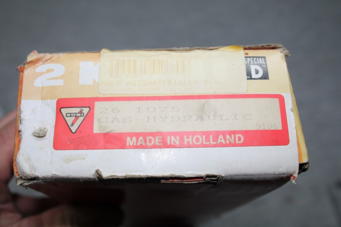 Schokbrekers voorzijde Koni