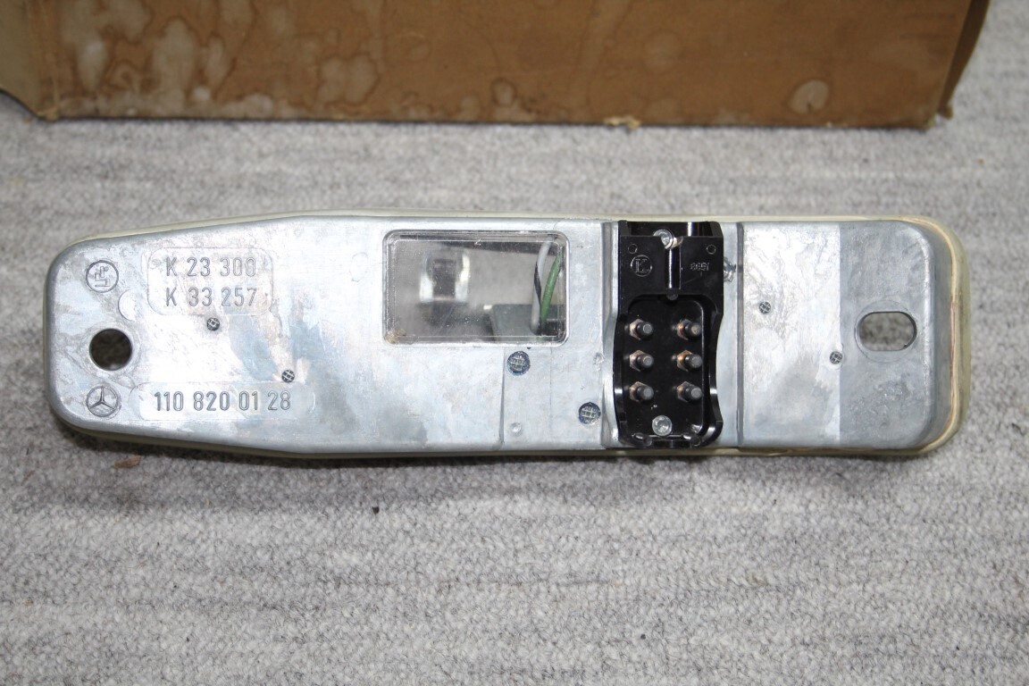 Binnenwerk achterlicht links W110 Binnenwerk achterlicht links W110