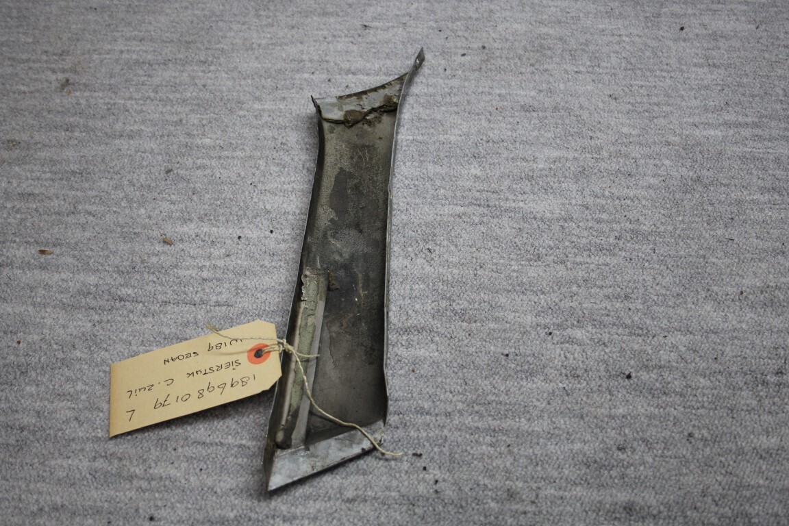 Sierstuk C zuil links