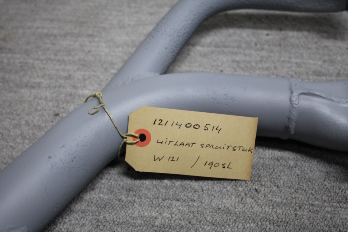 Uitlaat spruitstuk R 121